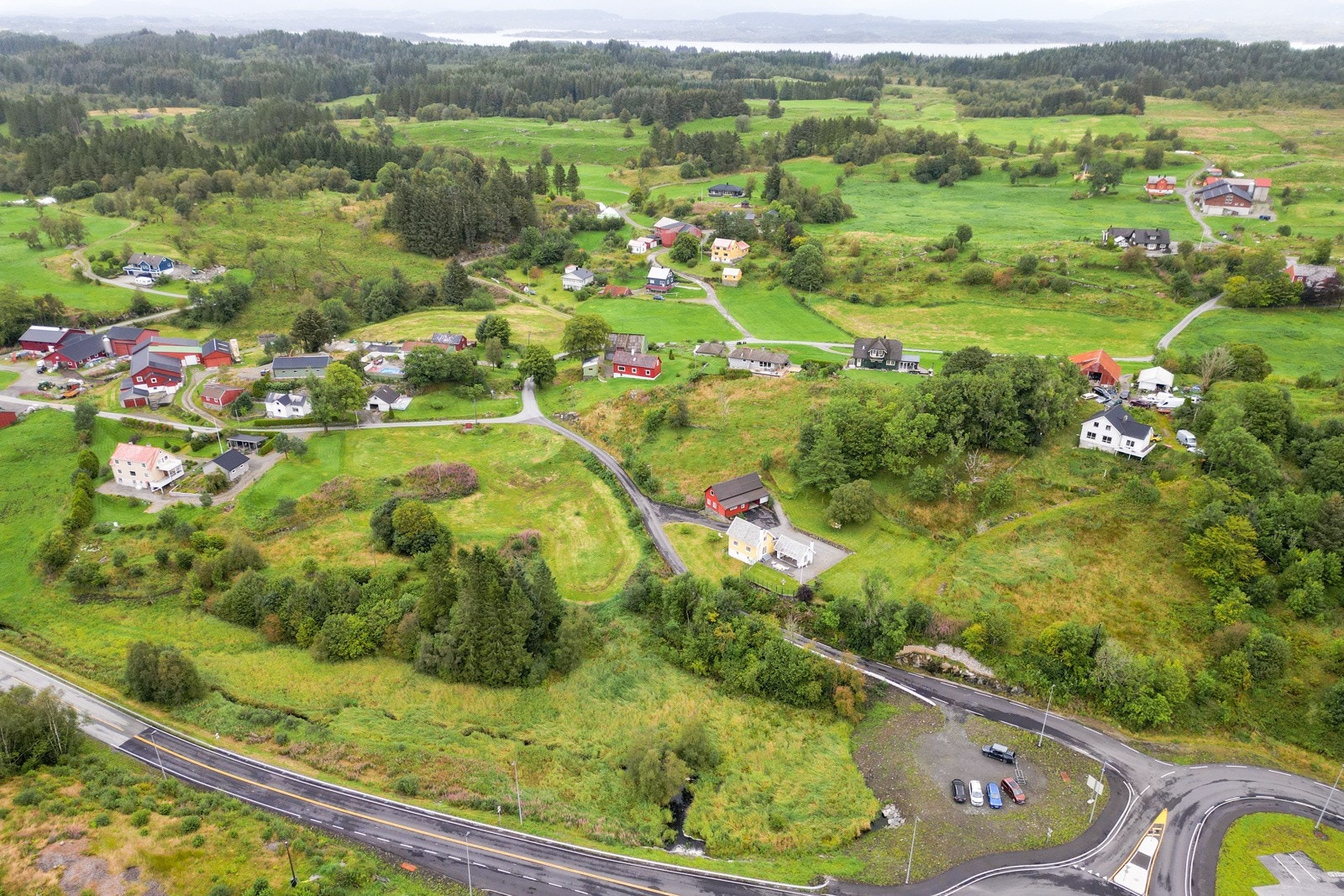Bilder fra luften av den unike eiendommen. Galleribilde