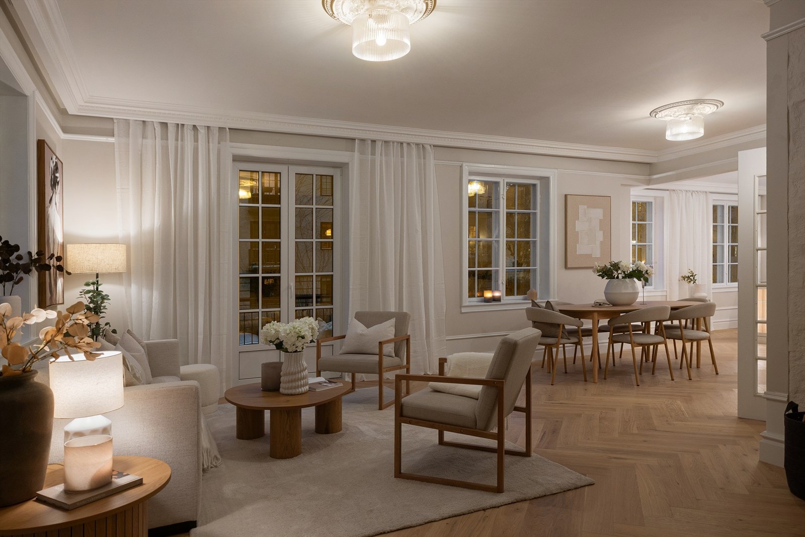 Strøken, nyoppusset og solrik hjørneleilighet med heis, to balkonger, peis, walk-in closet og gode parkeringsmuligheter - Presentert av Vemund V. Thorkildsen v/ Nordvik avd. Frogner. // Foto: Studio Oslo Galleribilde