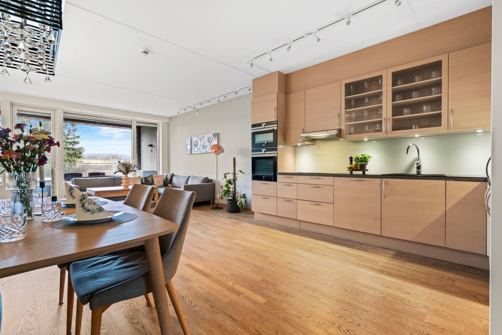 Kjøkkenet hvor middager blir minner - og mandager føles som helg. Galleribilde