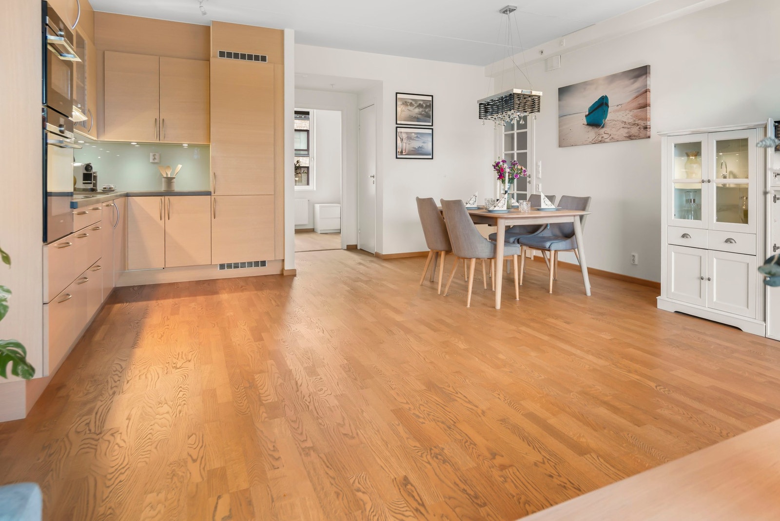 Her kjenner du kvaliteten - moderne standard, bygget i 2016. Galleribilde