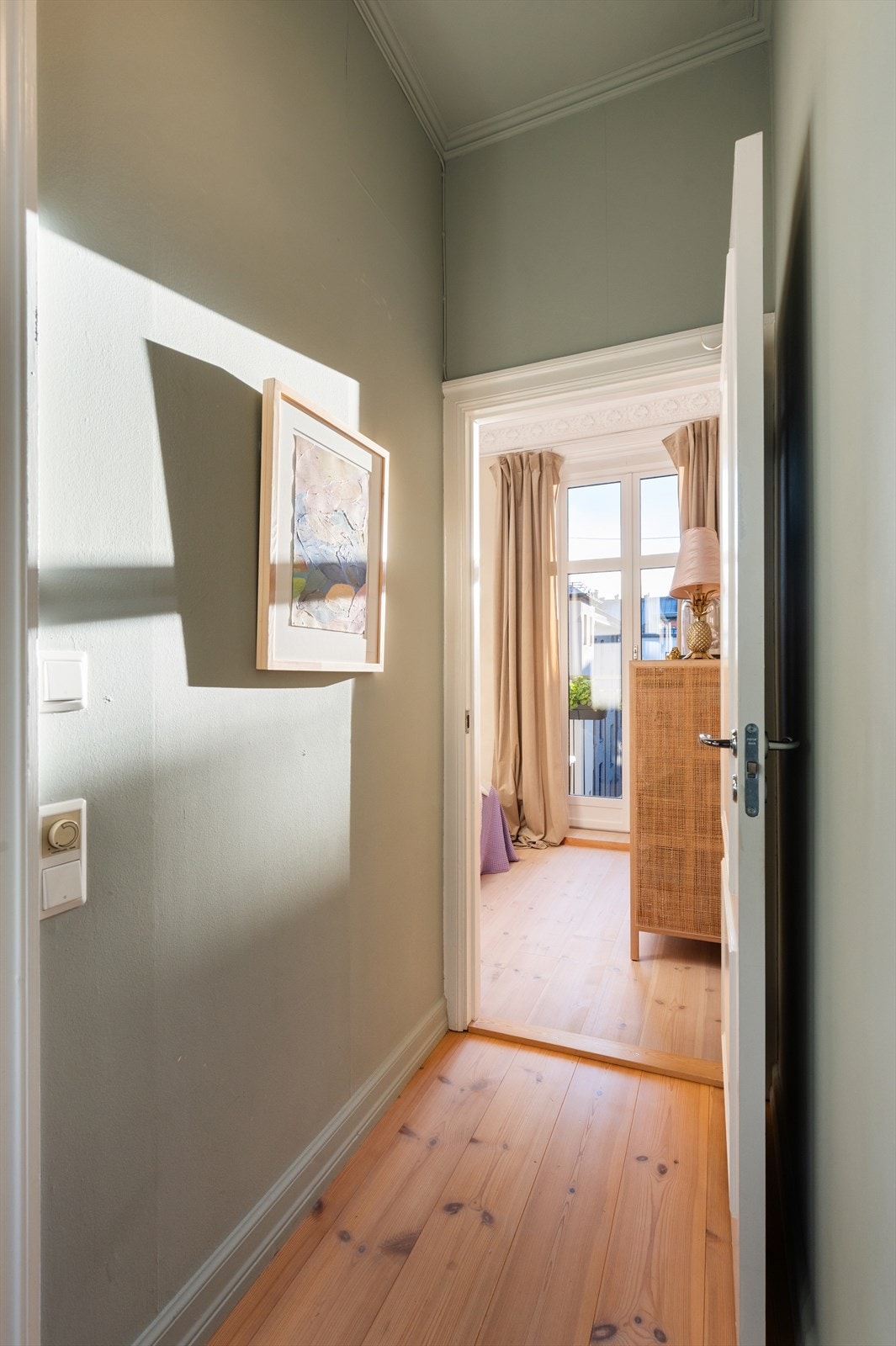 Videre tar vi turen til soverommet. Galleribilde