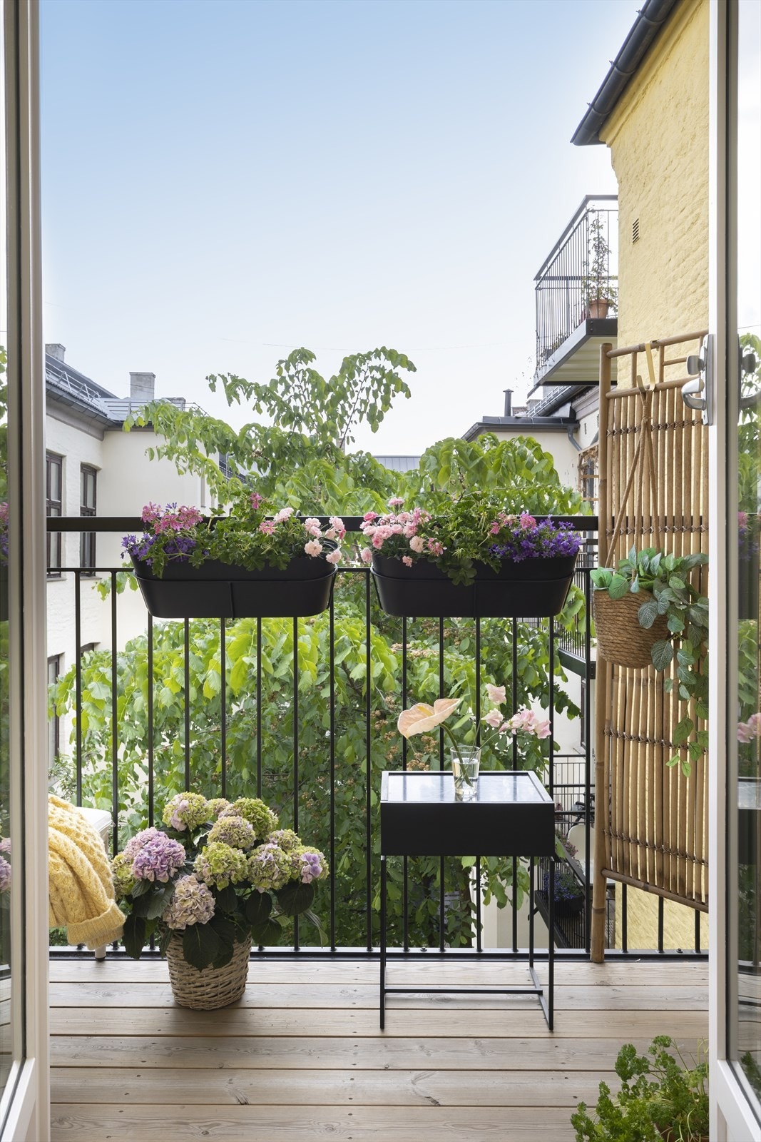 Fra dette soverommet har du direkte adkomst til en hyggelig balkong, oppført i 2019. Galleribilde