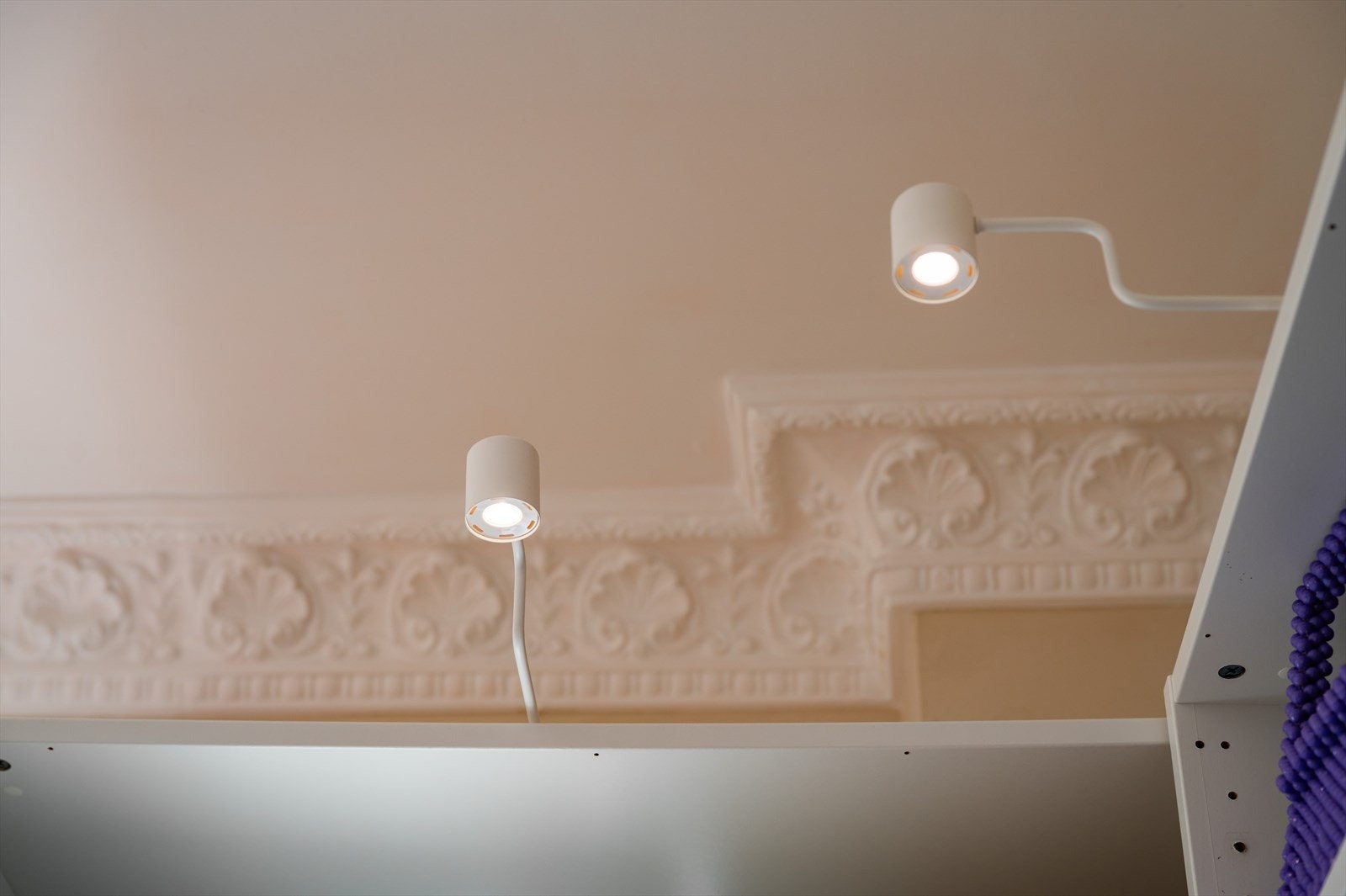 Belysning er også satt opp i garderoben. Galleribilde