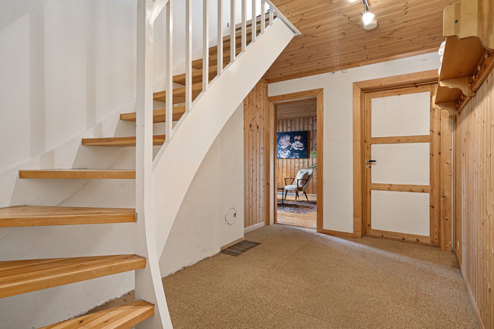 Nedgang til kjelleretasjen Galleribilde