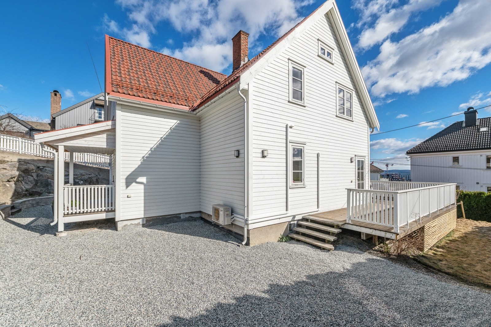 Stor gårdsplass. Galleribilde
