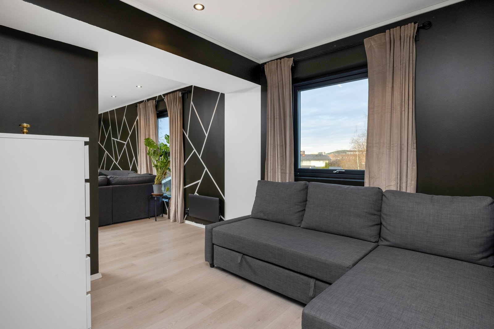 Ekstra stue/kosekrok med gode lysforhold. Galleribilde