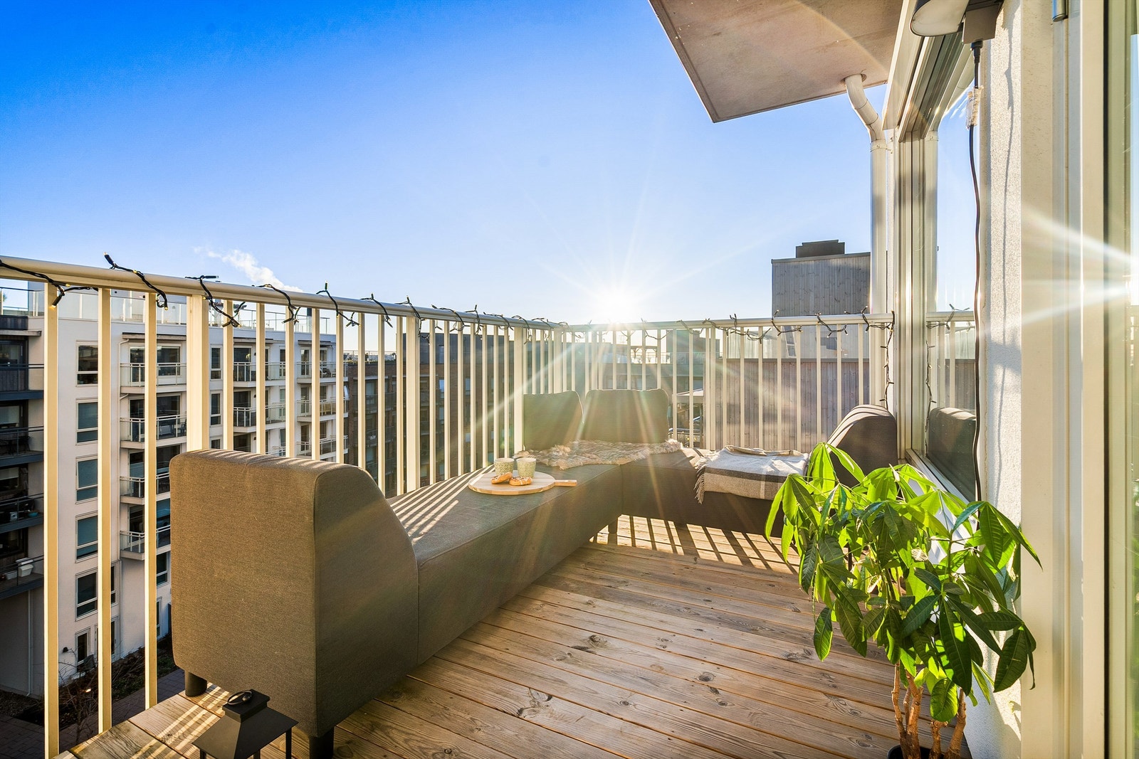 Her er det plass til hyggelig sittegruppe med tilhørende bord. Galleribilde