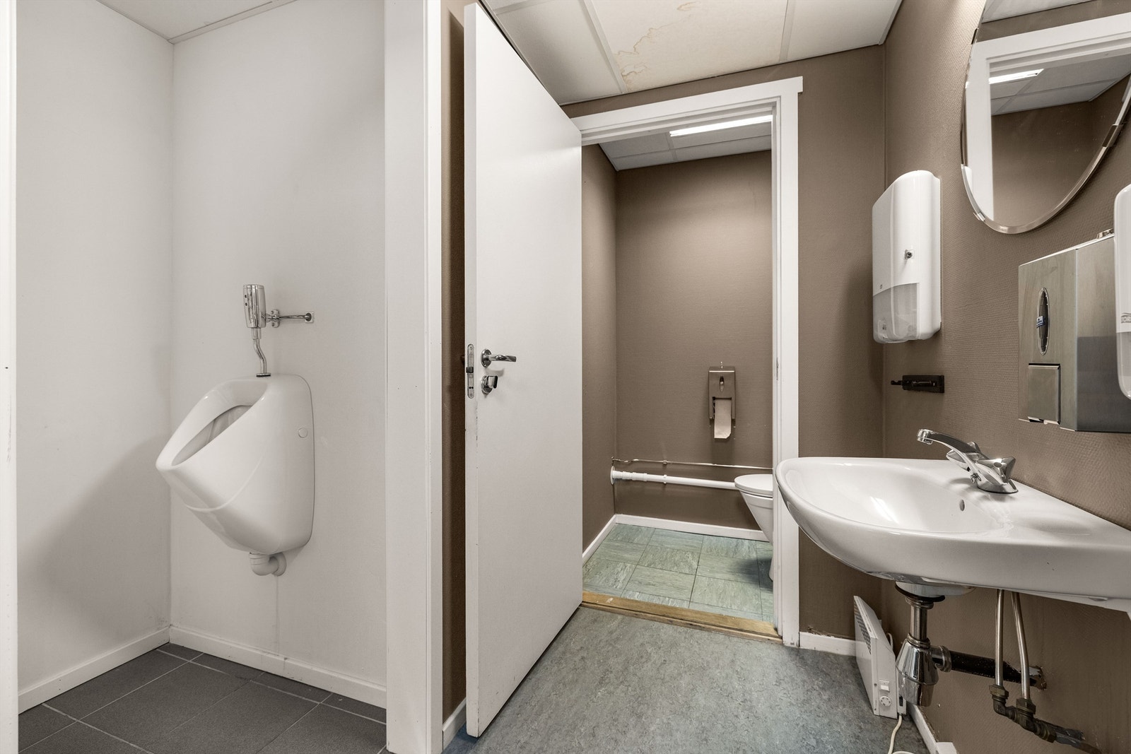 Herre- og dametoalett Galleribilde