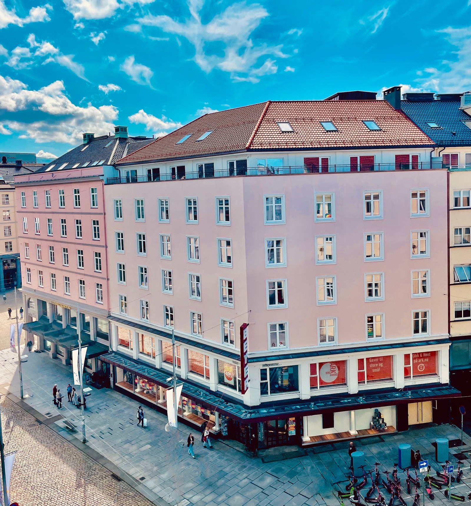 Moderne kontorbygg en energiklasse Grønn B Galleribilde