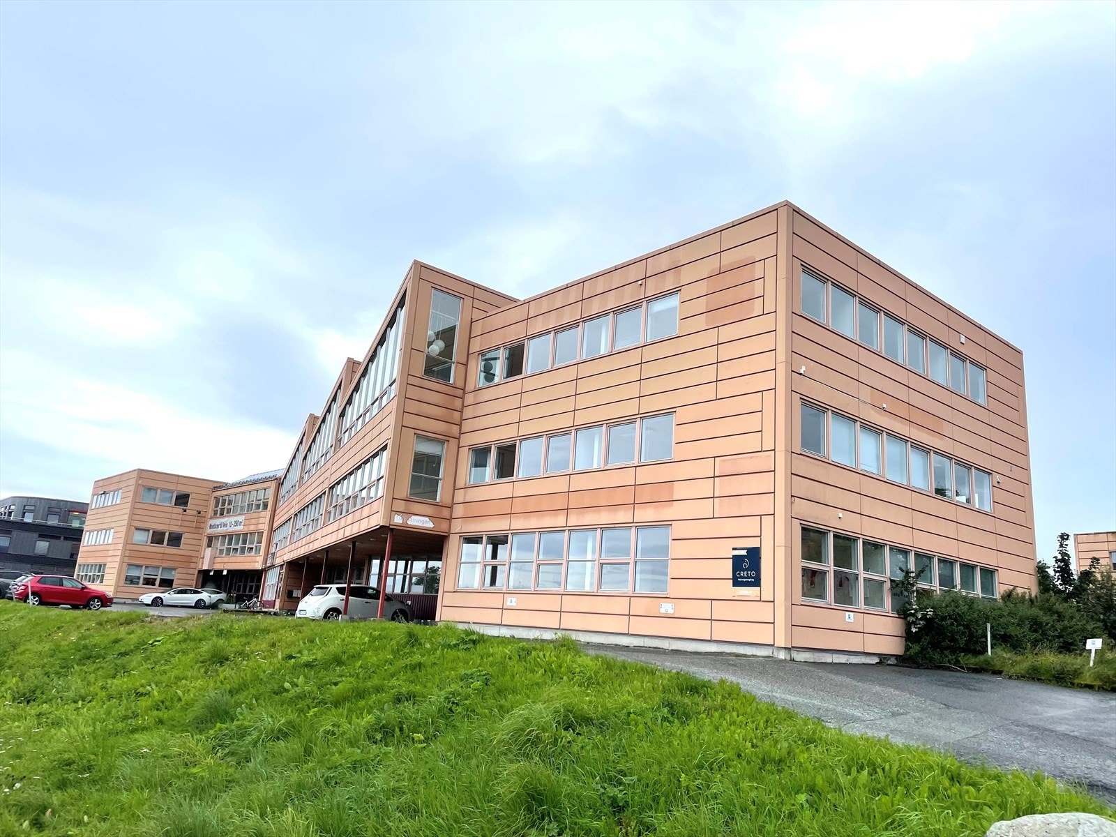 Fasade innkjøring Galleribilde