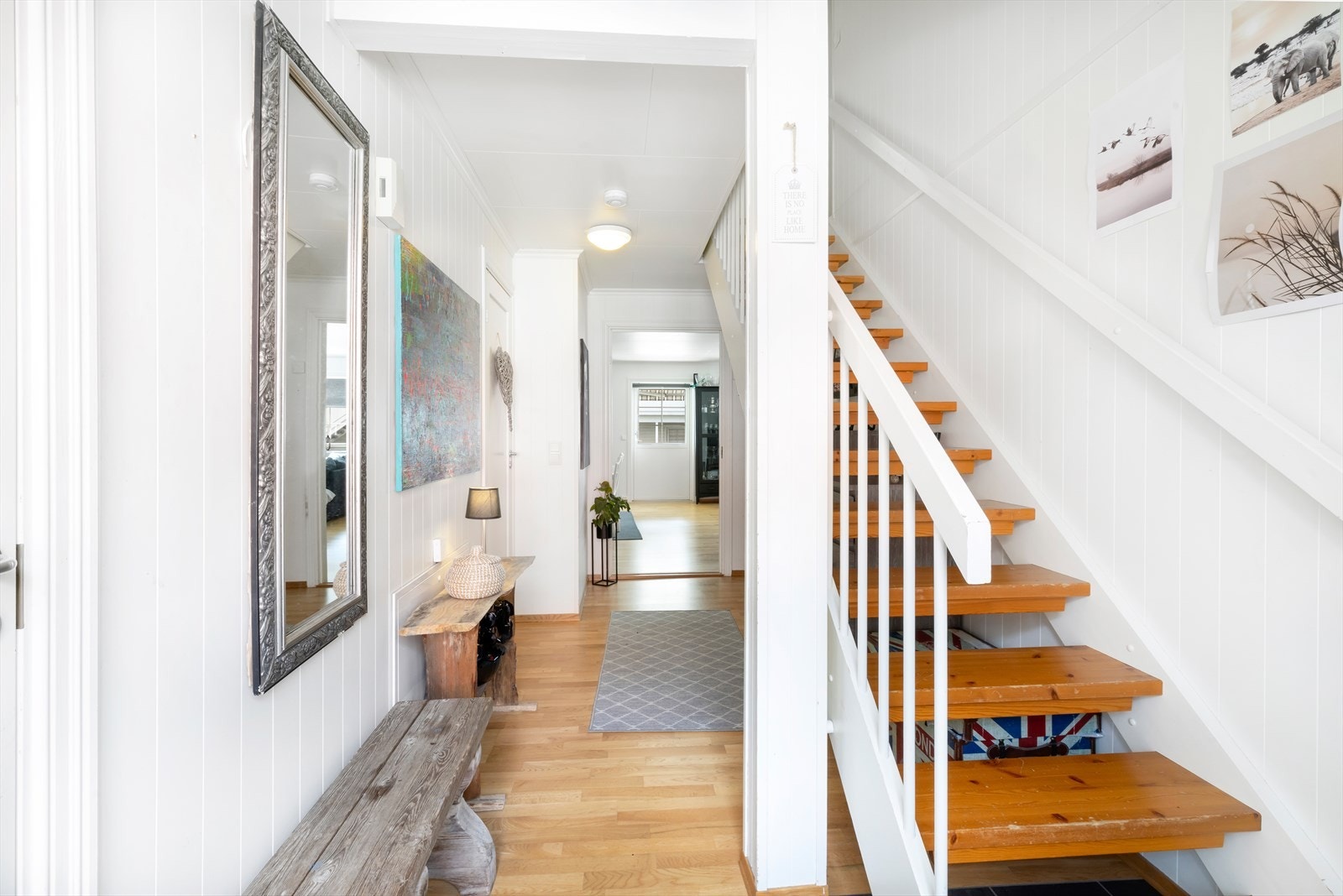 Interiørbilde 4 mannsbolig. Gang. Galleribilde