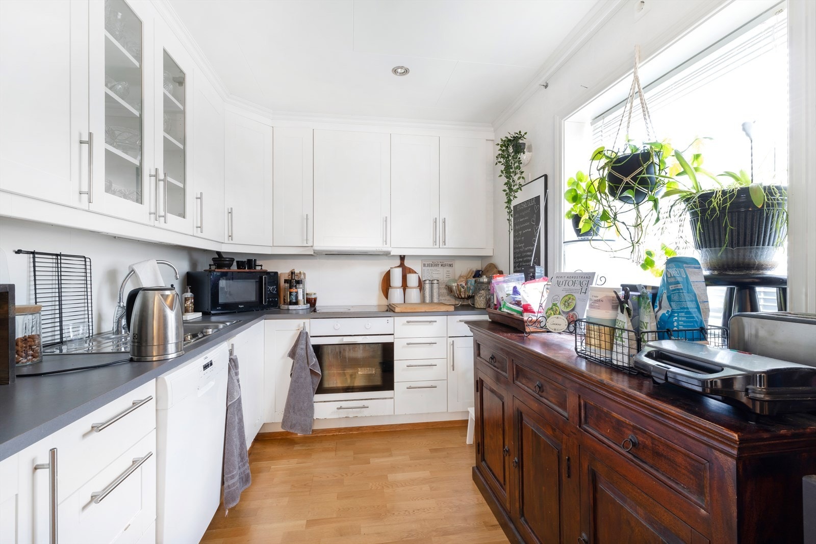 Interiørbilde 4 mannsbolig. Kjøkken. Galleribilde