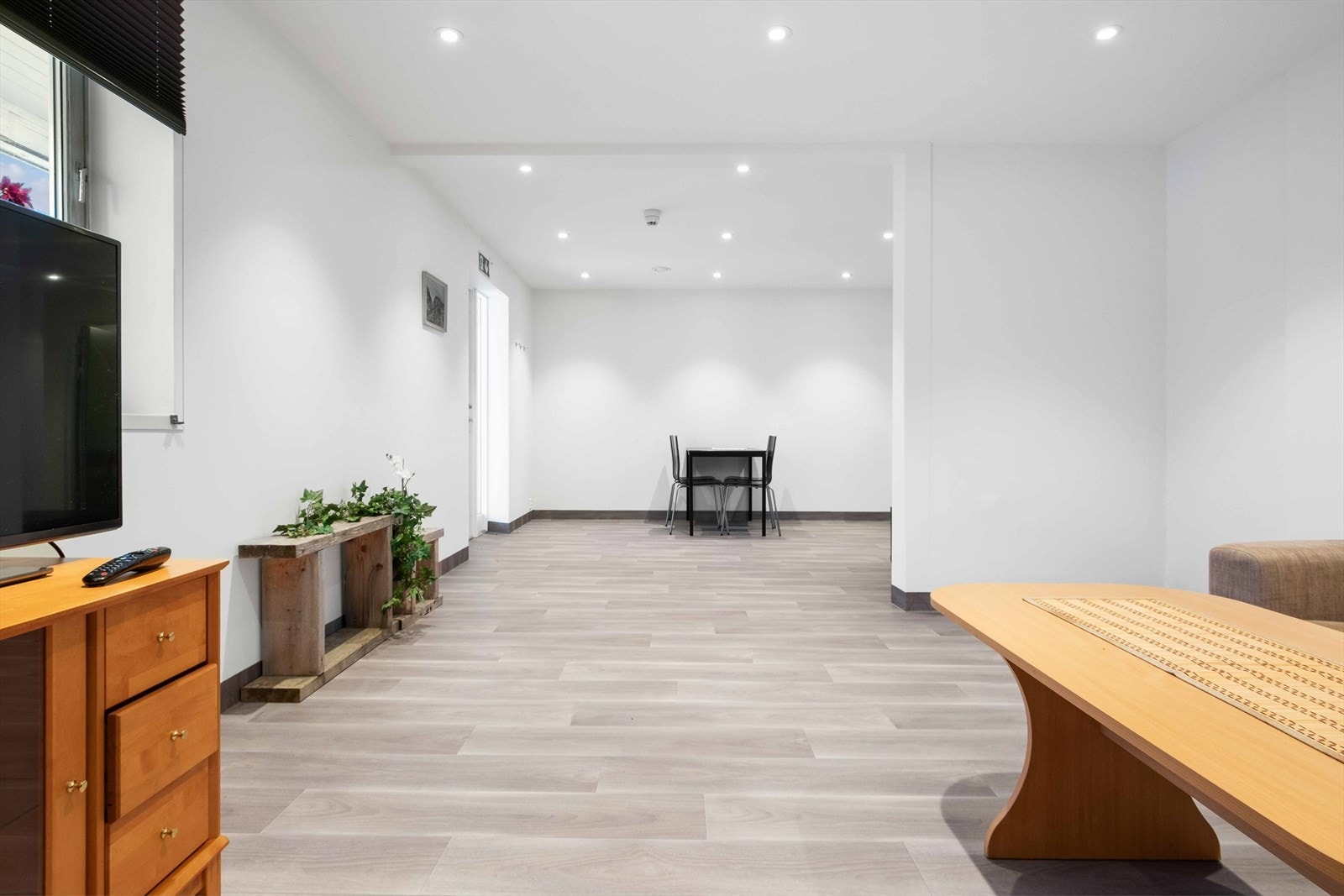 064.jpg Galleribilde