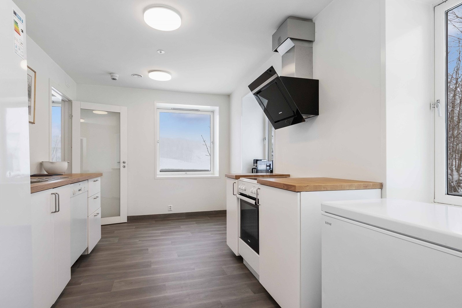 048.jpg Galleribilde