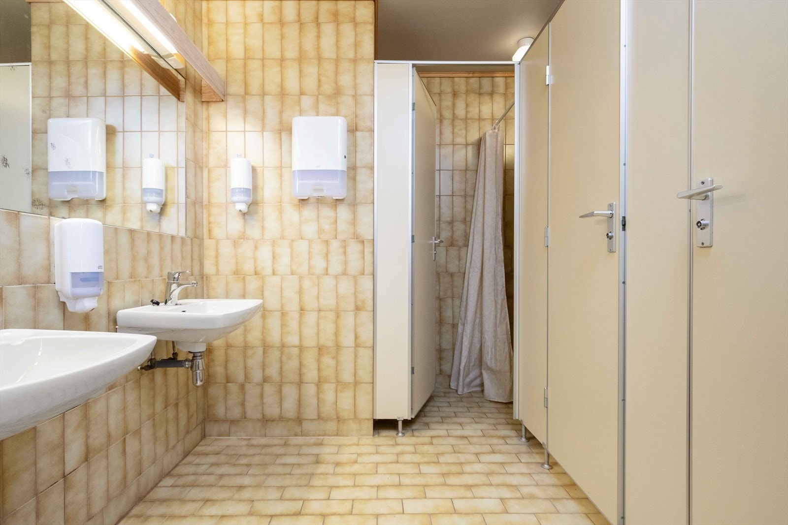 073.jpg Galleribilde