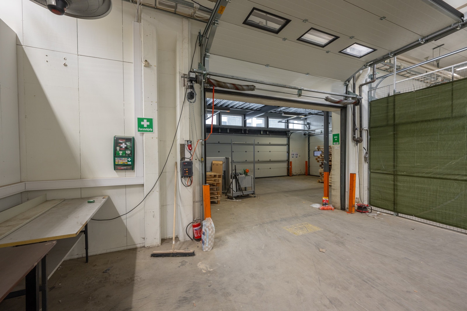 Lastesone med kjøreport og lasterampe Galleribilde