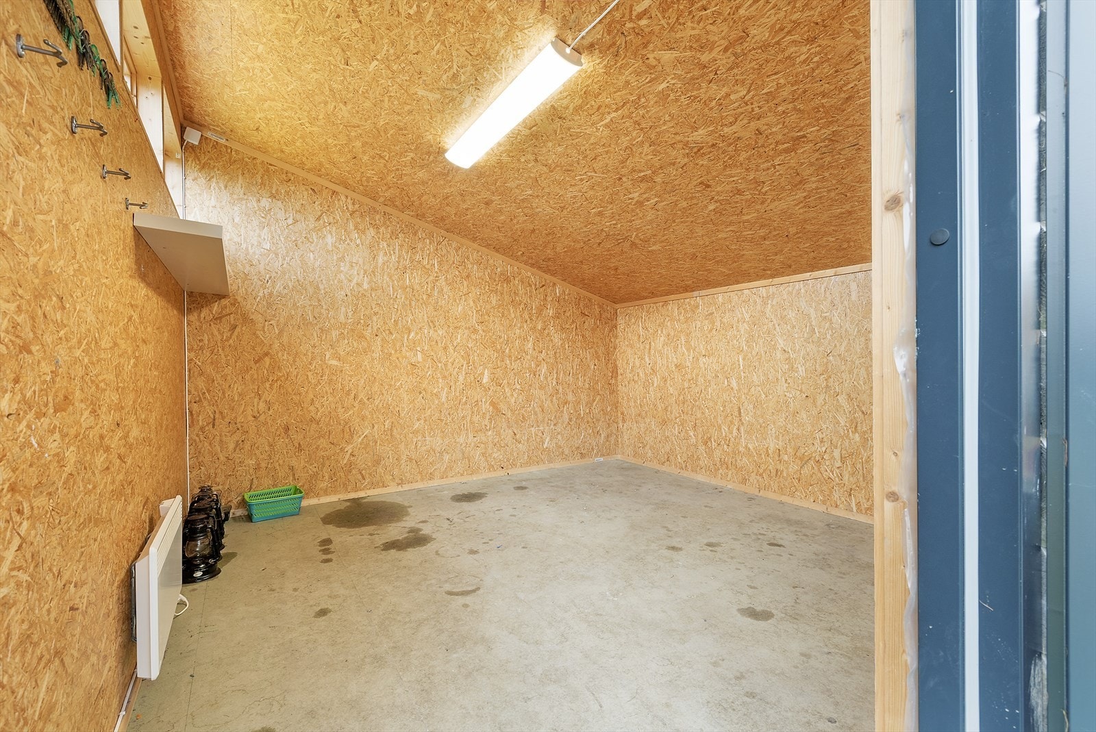 Uthus med soverplasser. Galleribilde