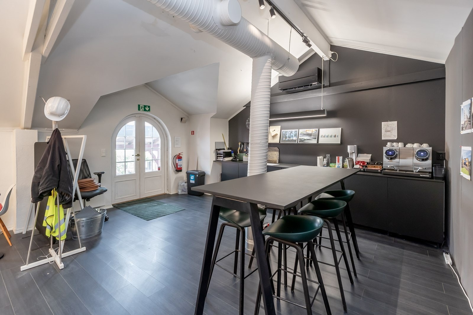 Sjarmerende og oppgraderte kontorarealer Galleribilde