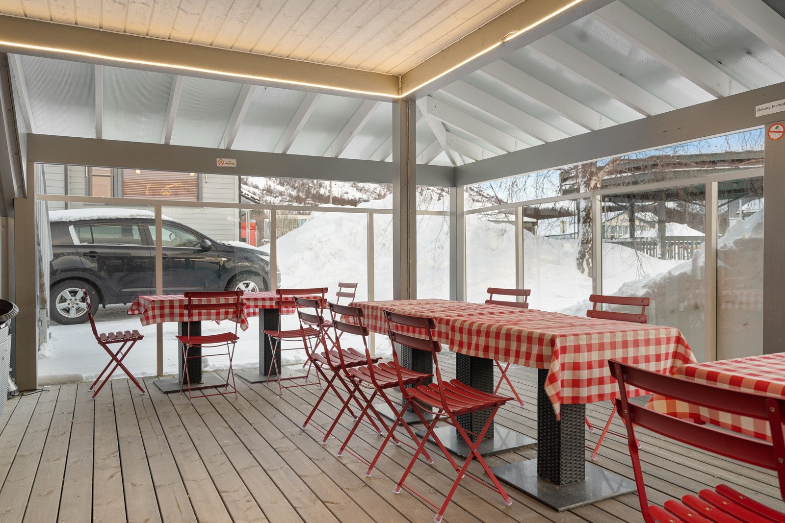 Fin uteplass i tilknytning til cafelokalet Galleribilde