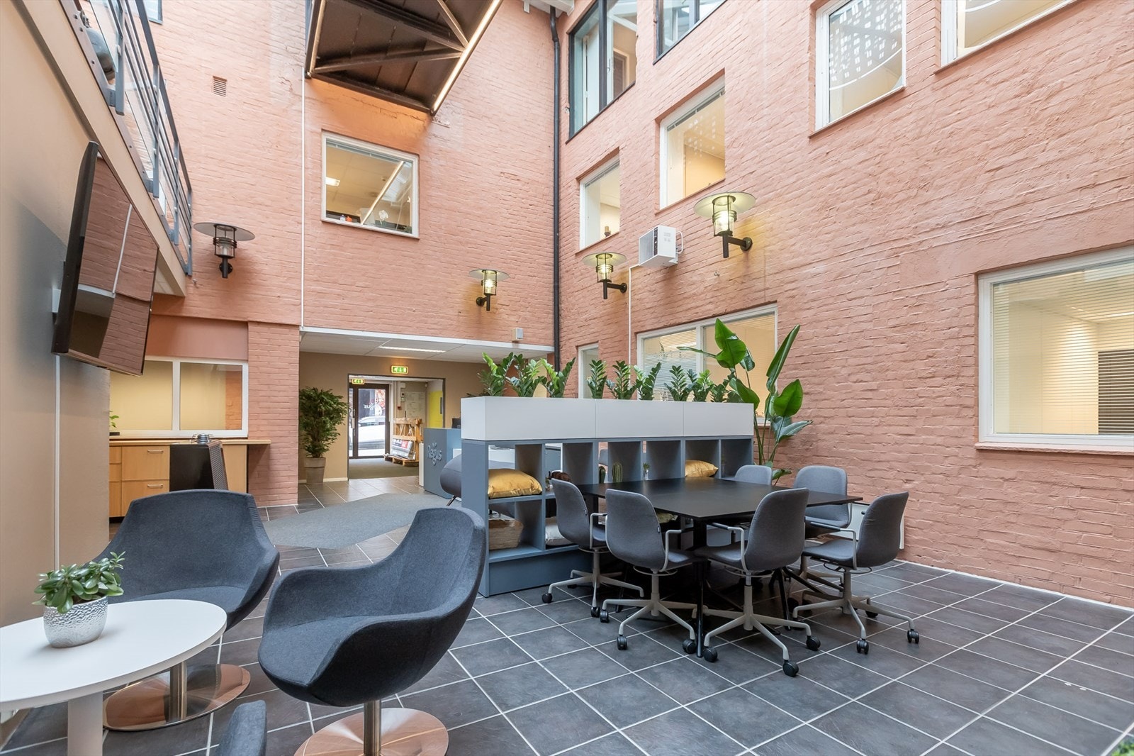 Jernbanegata-Fellesareal Galleribilde