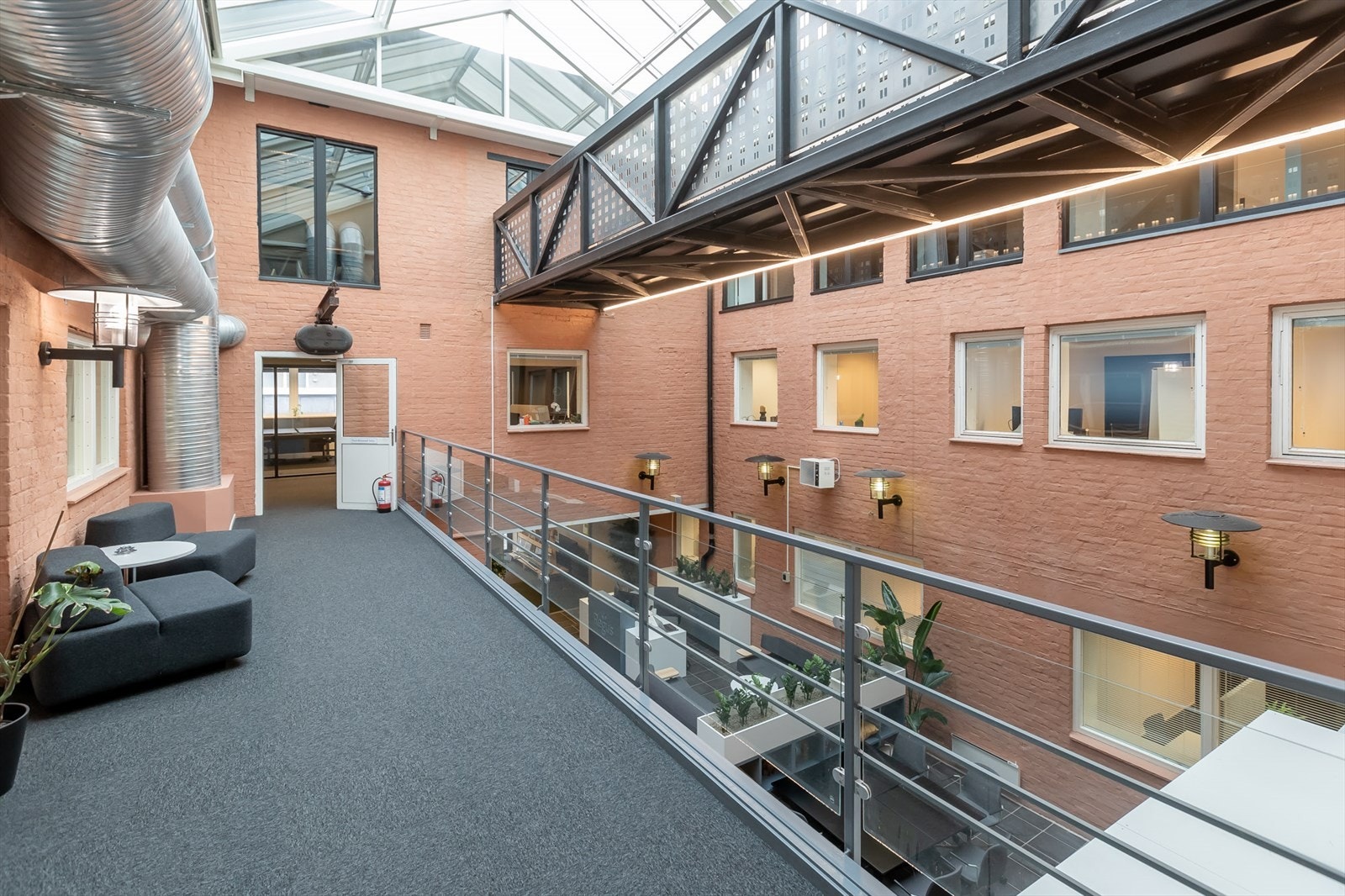 Jernbanegata-Fellesareal Galleribilde