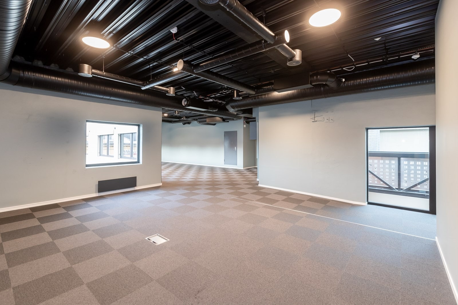 Jernbanegata-Ledig lokale Galleribilde