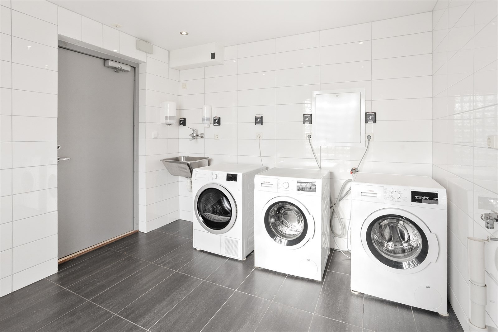 Vaskerom Galleribilde