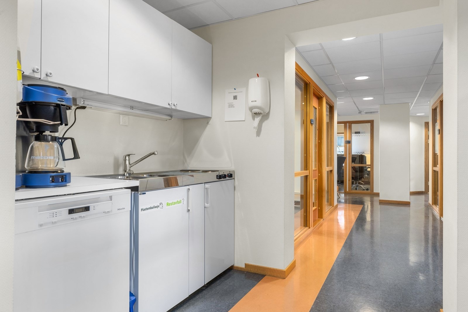 013_Tekjøkken. .jpg Galleribilde