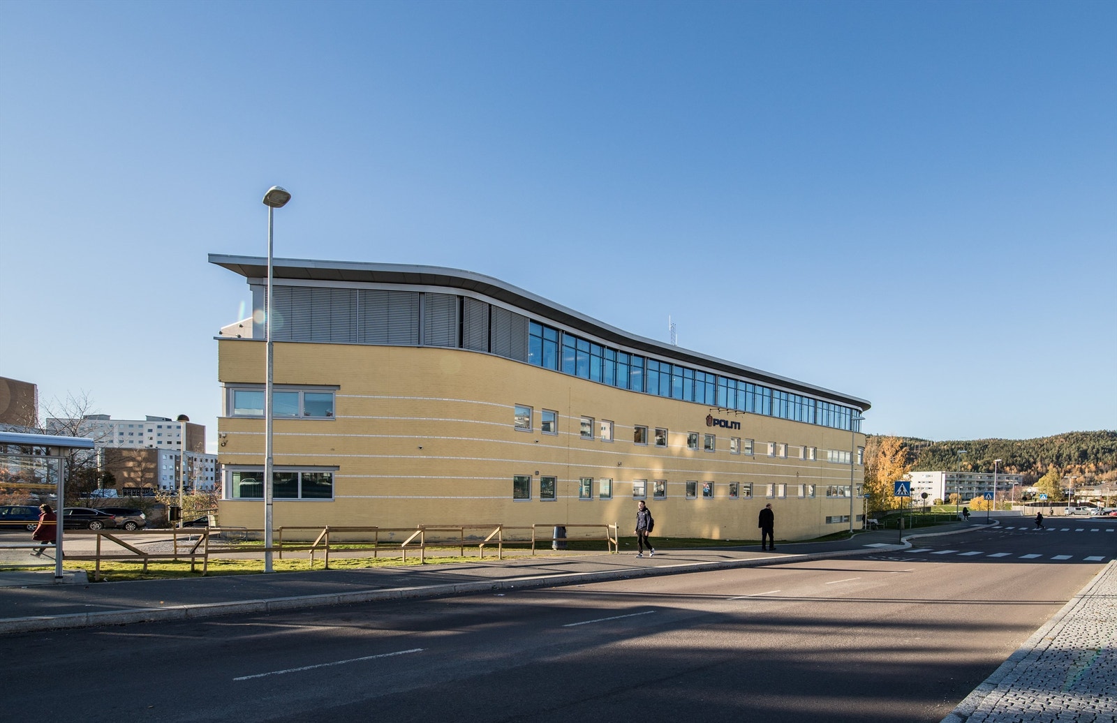 Gode profileringsmuligheter på byggets fasader ut mot hovedvei. Galleribilde