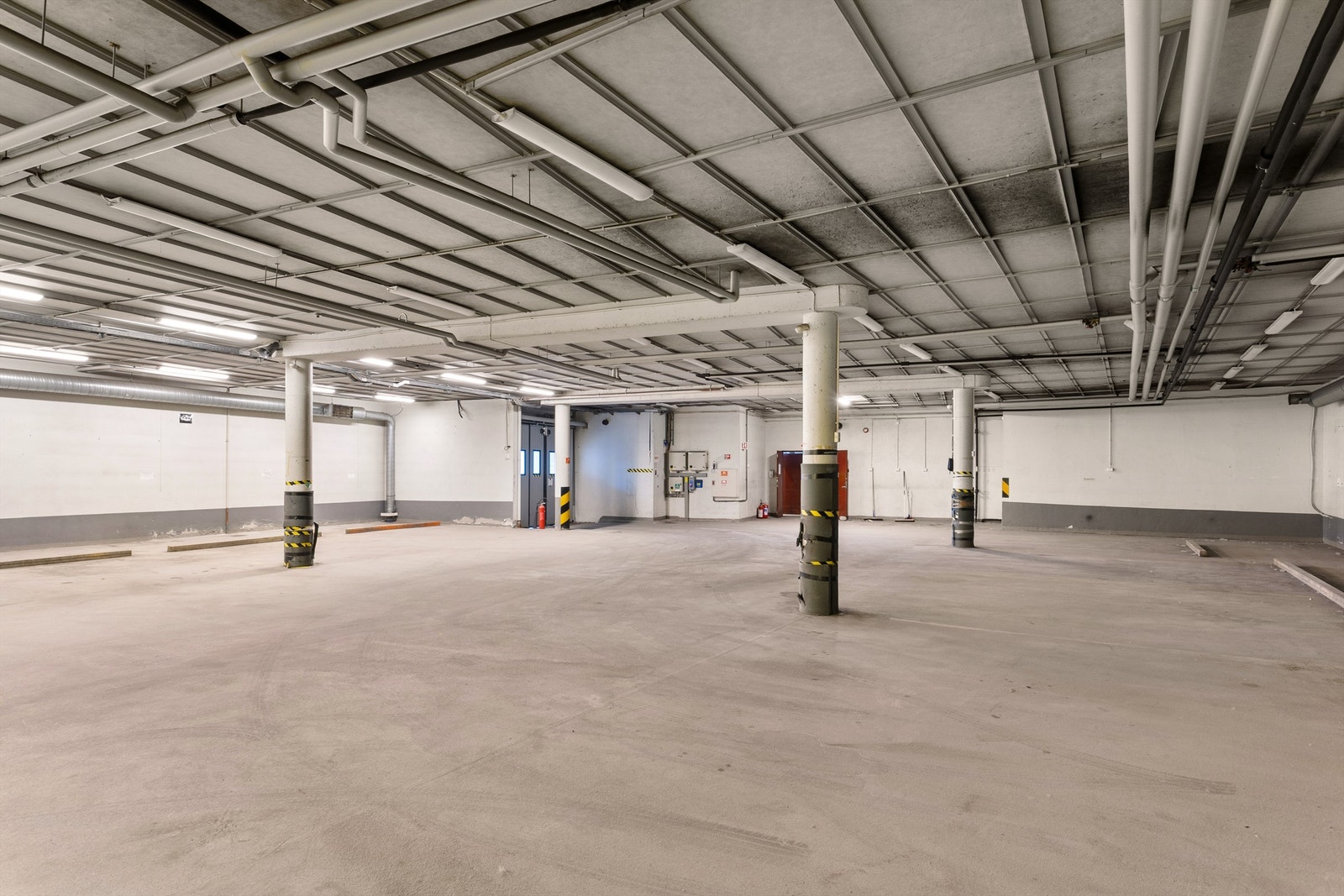 Fra underetasjen. Galleribilde