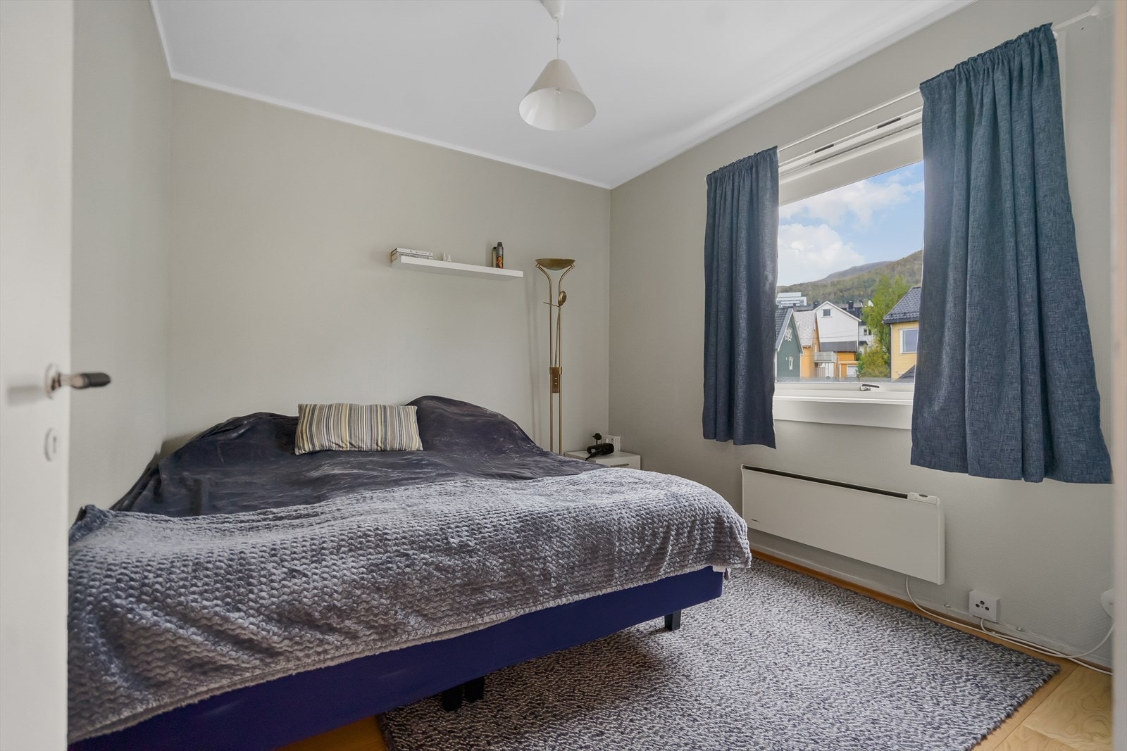 Leilighet 2.etasje Galleribilde