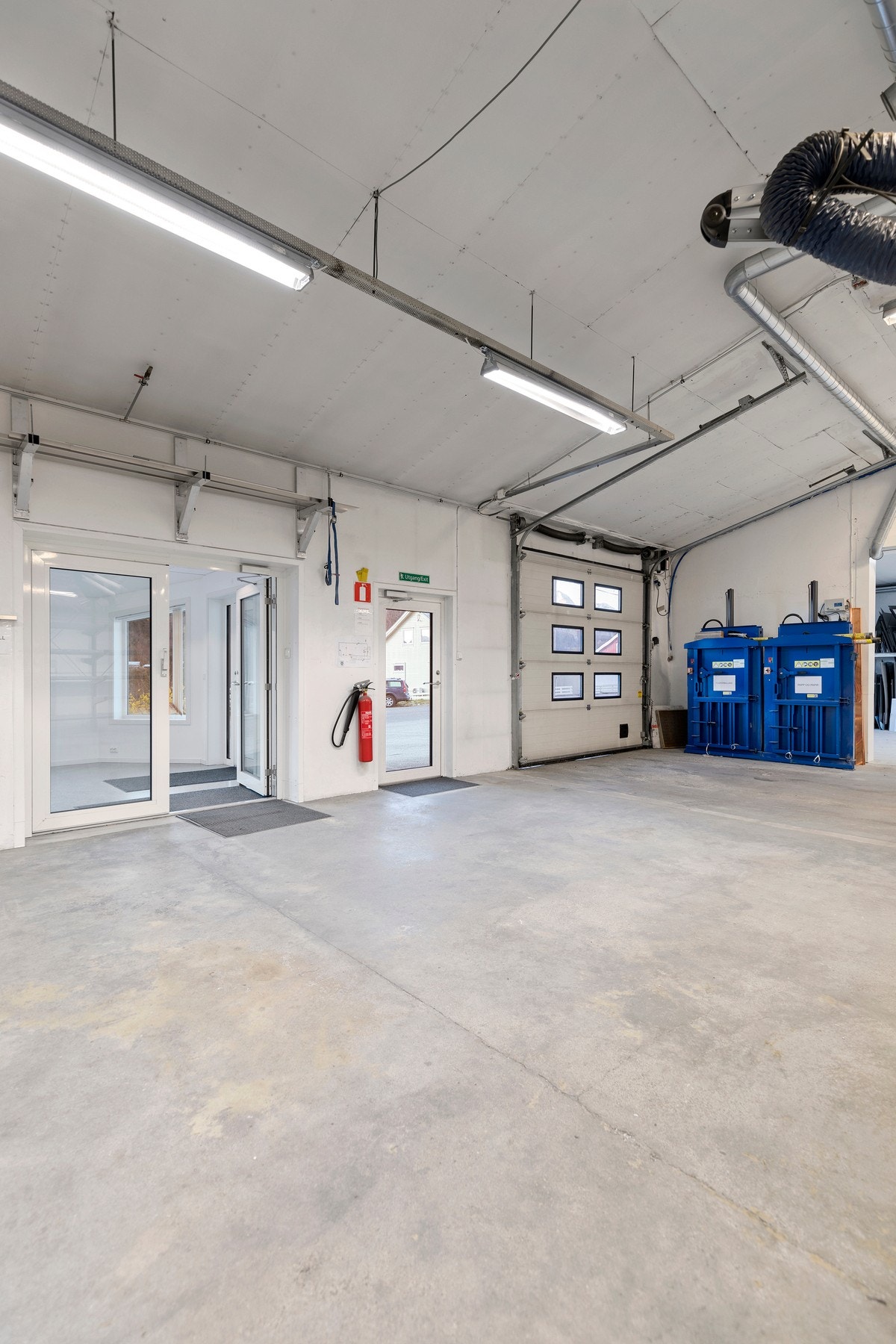 Utgang kundemottak, ut og leddport Galleribilde