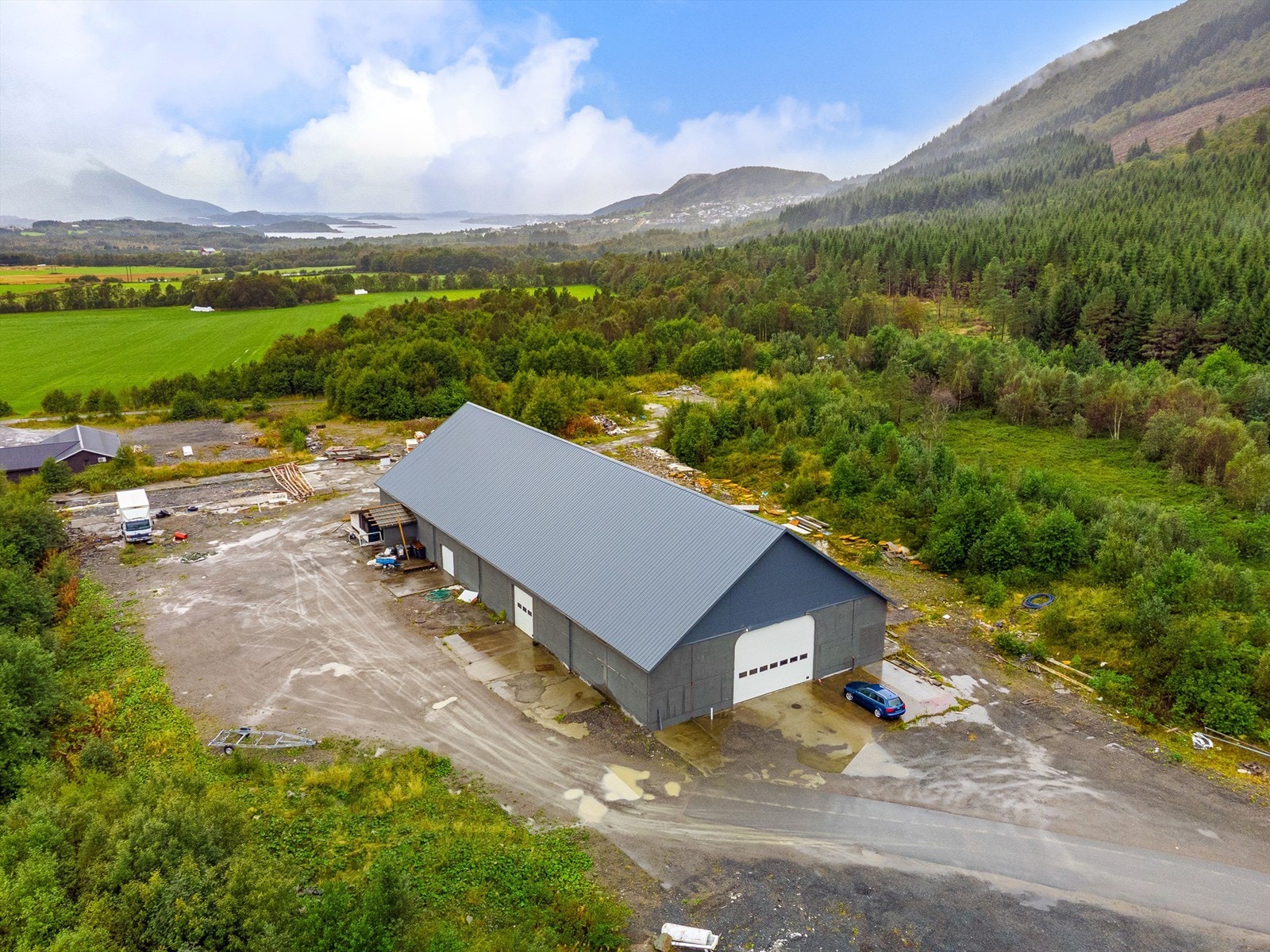 Velkommen til Varholmyrane 31! Presentert av Nils Arne Riise i Møremegling Galleribilde
