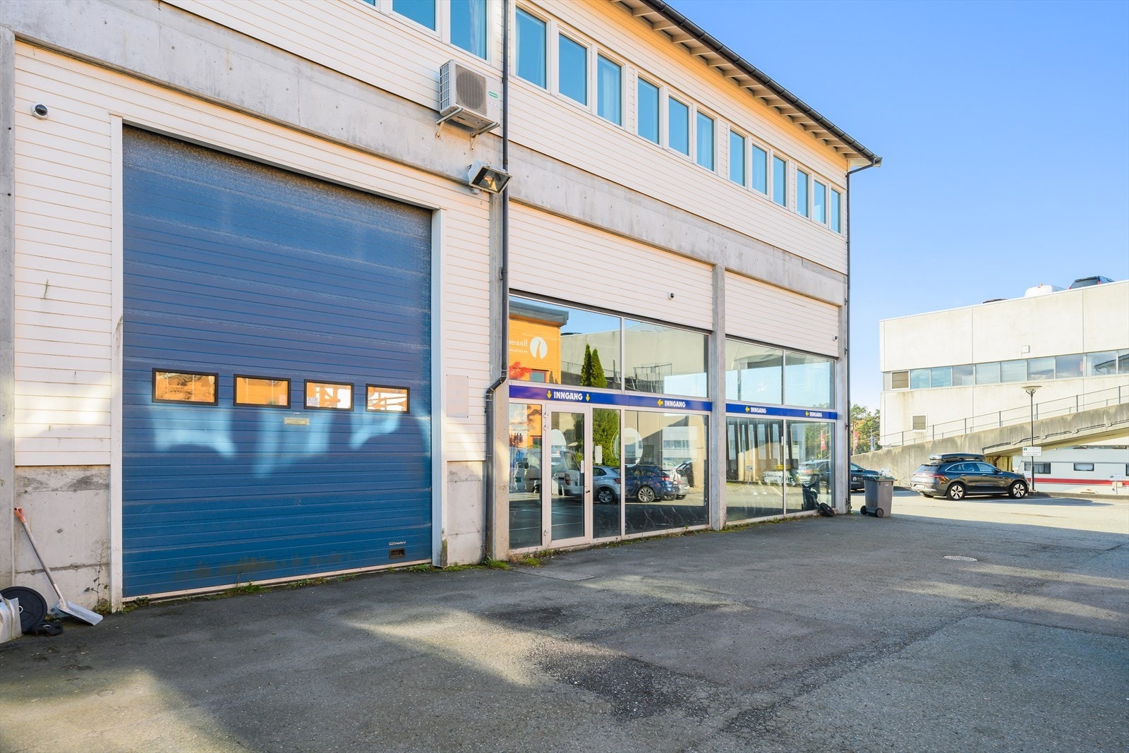 Port til lokalet på BTA 397 m². Galleribilde