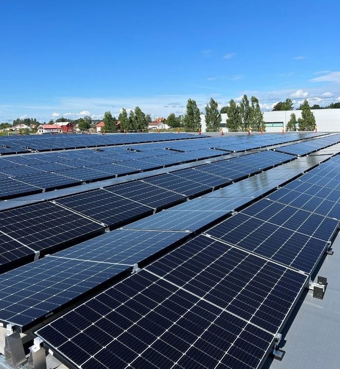 Solcelleanlegg på eksisterende tak Galleribilde