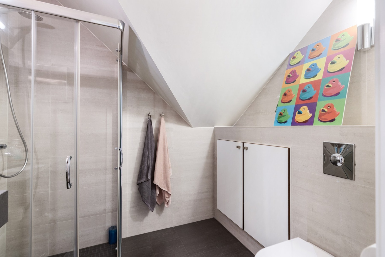 Bad tilhørende treningsrom på loftet. Galleribilde