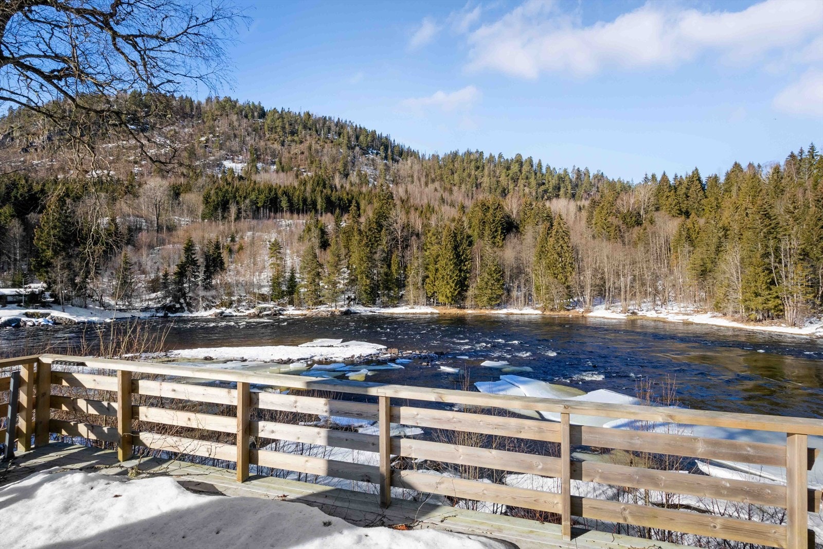 084.jpg Galleribilde