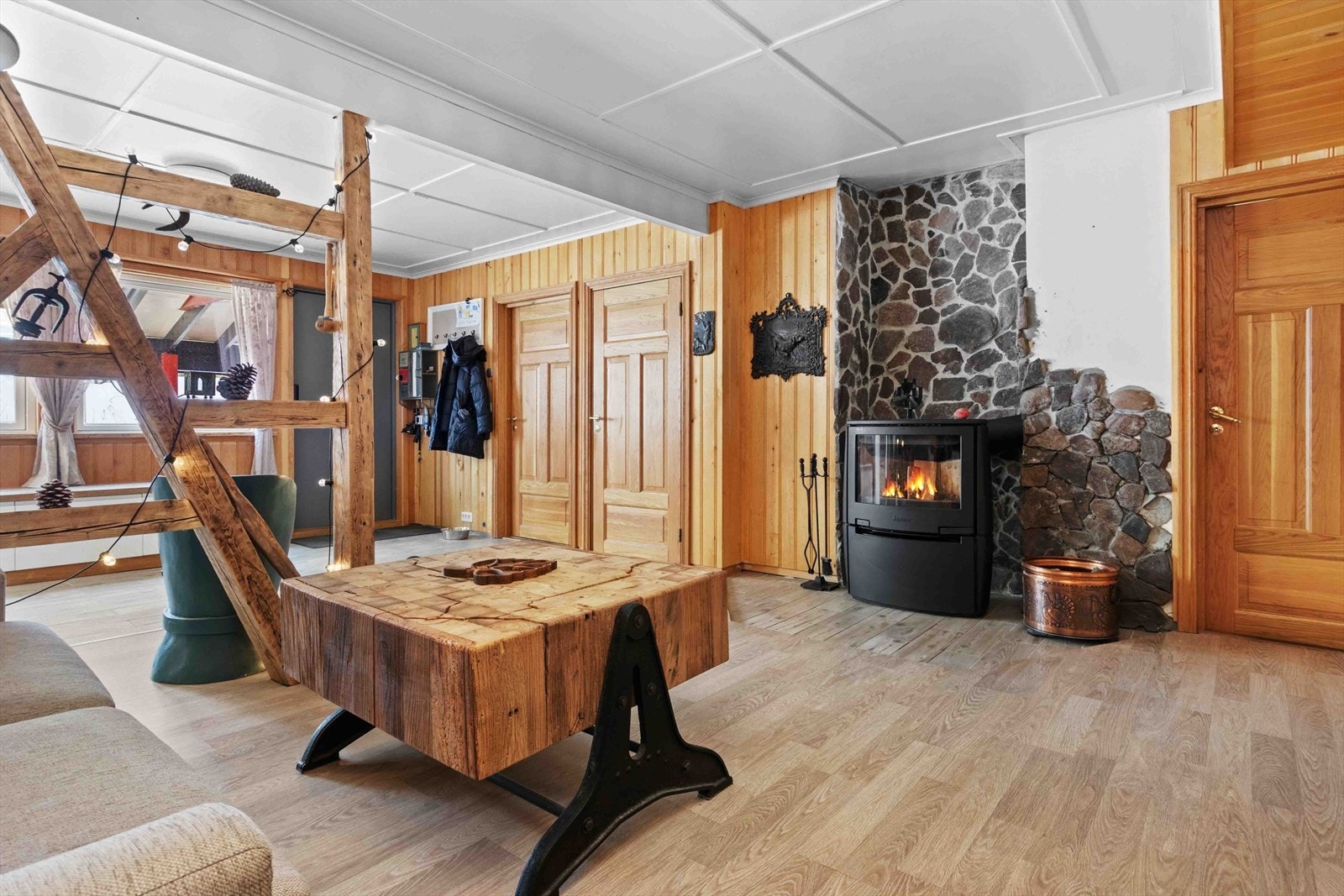 032.jpg Galleribilde