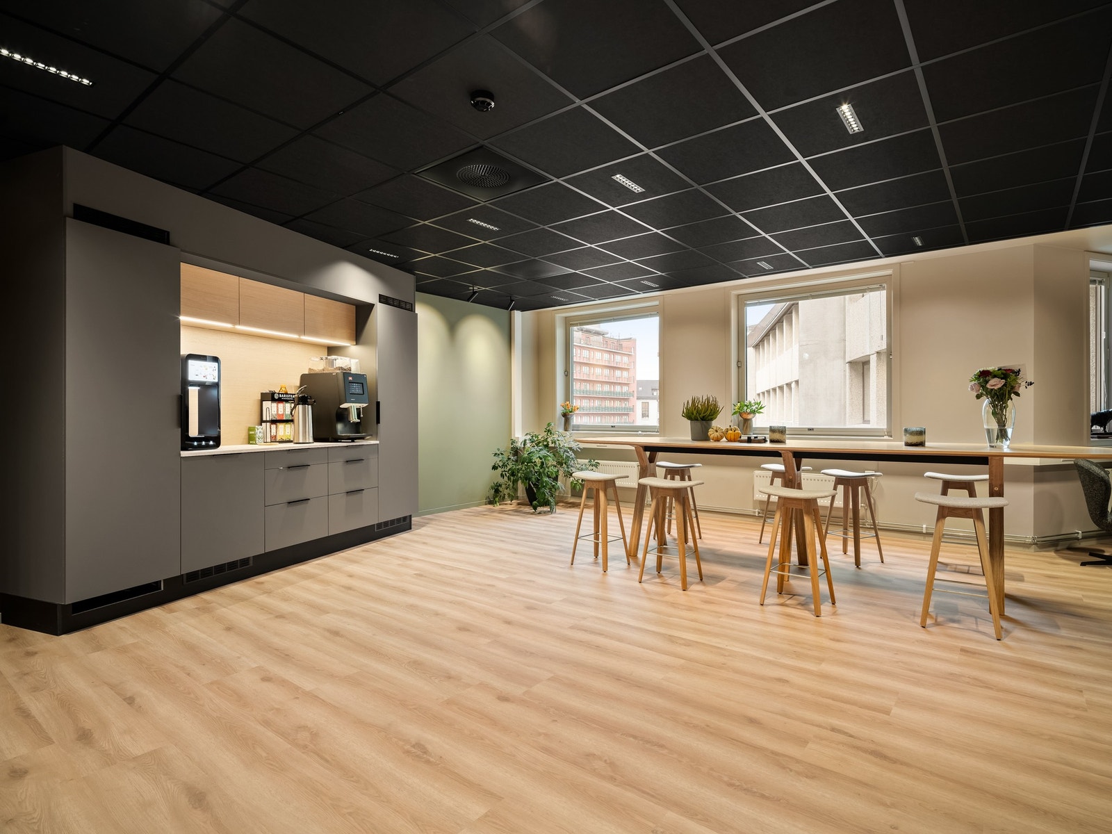 Eksempel på kjøkken, tak og gulv vi kan levere Galleribilde