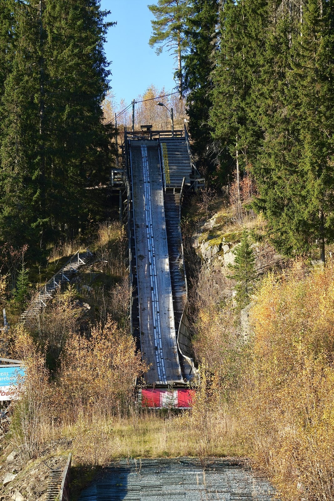 Del av hoppbakken. Galleribilde