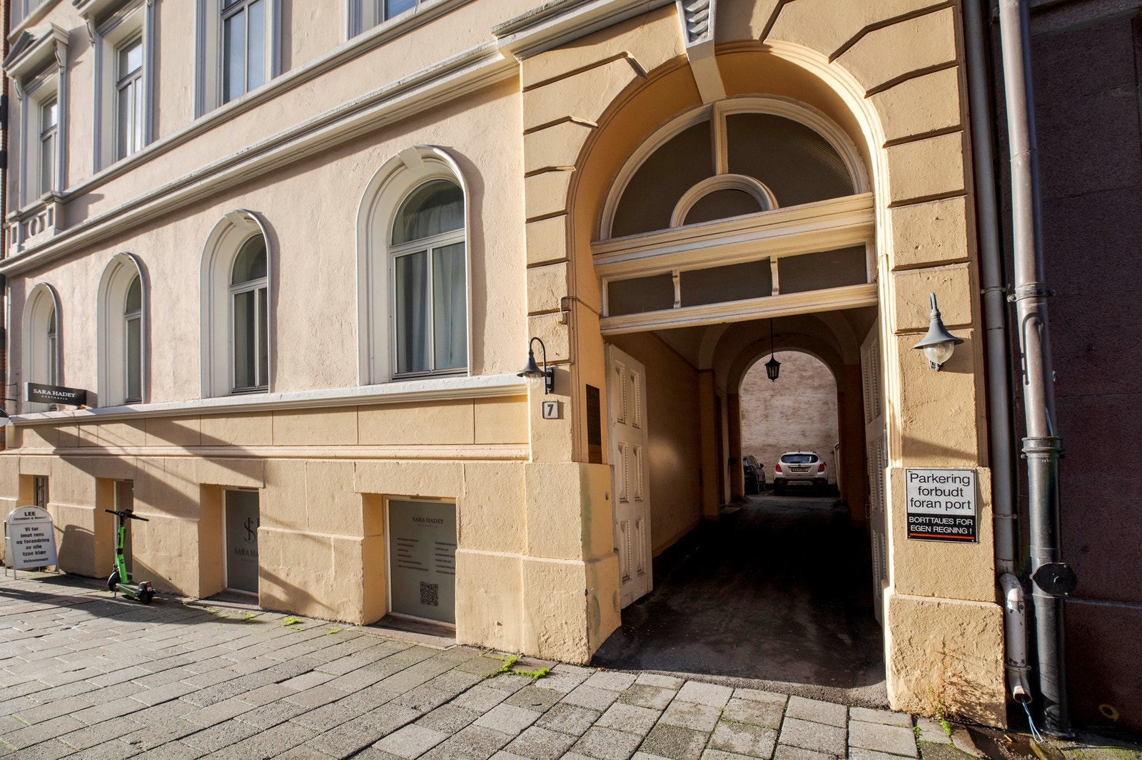 Nedre Slottsgate 7. Galleribilde