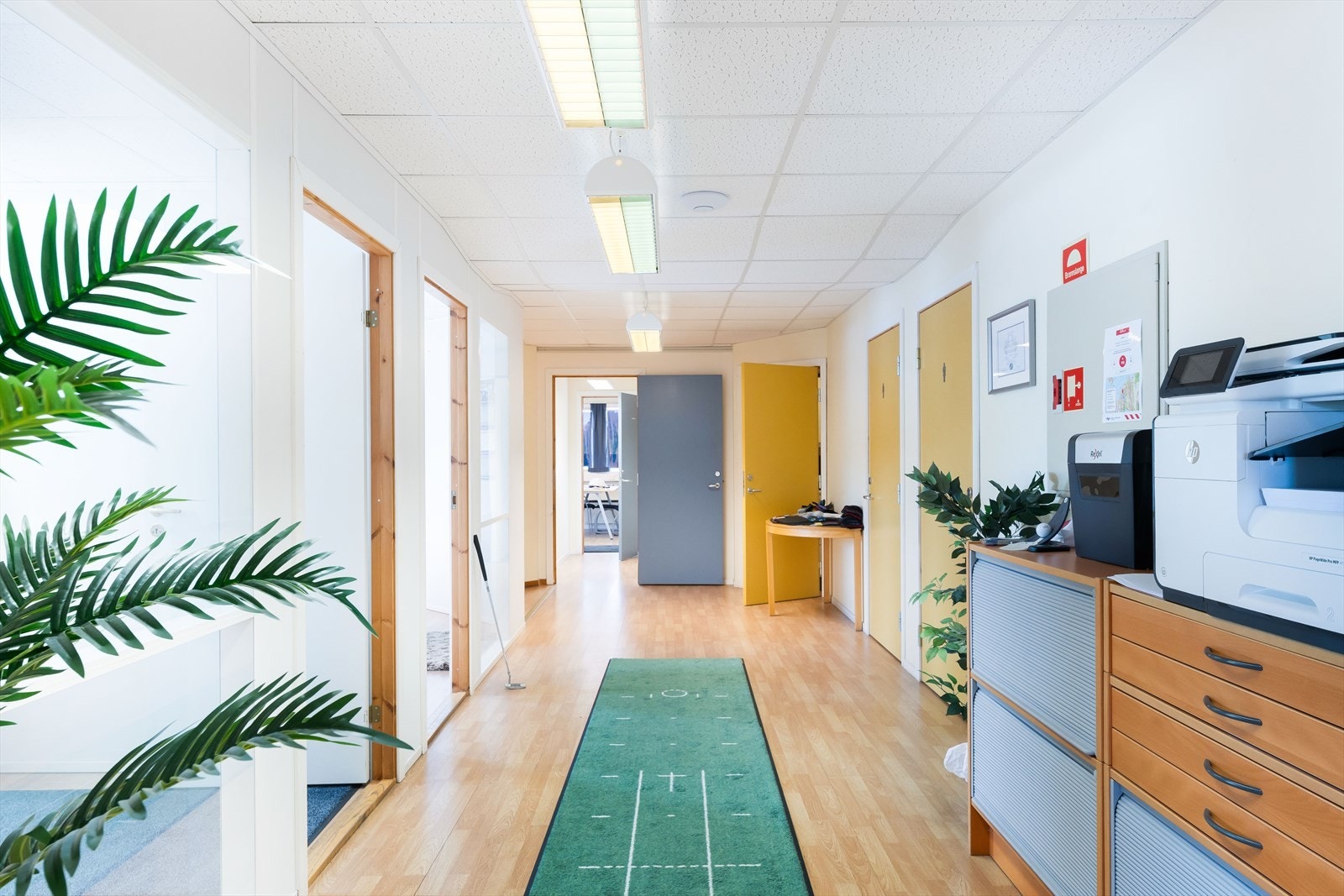 Ledig kontorlokaler i forlengelse av mesanin, ca. BTA 200 m². Galleribilde