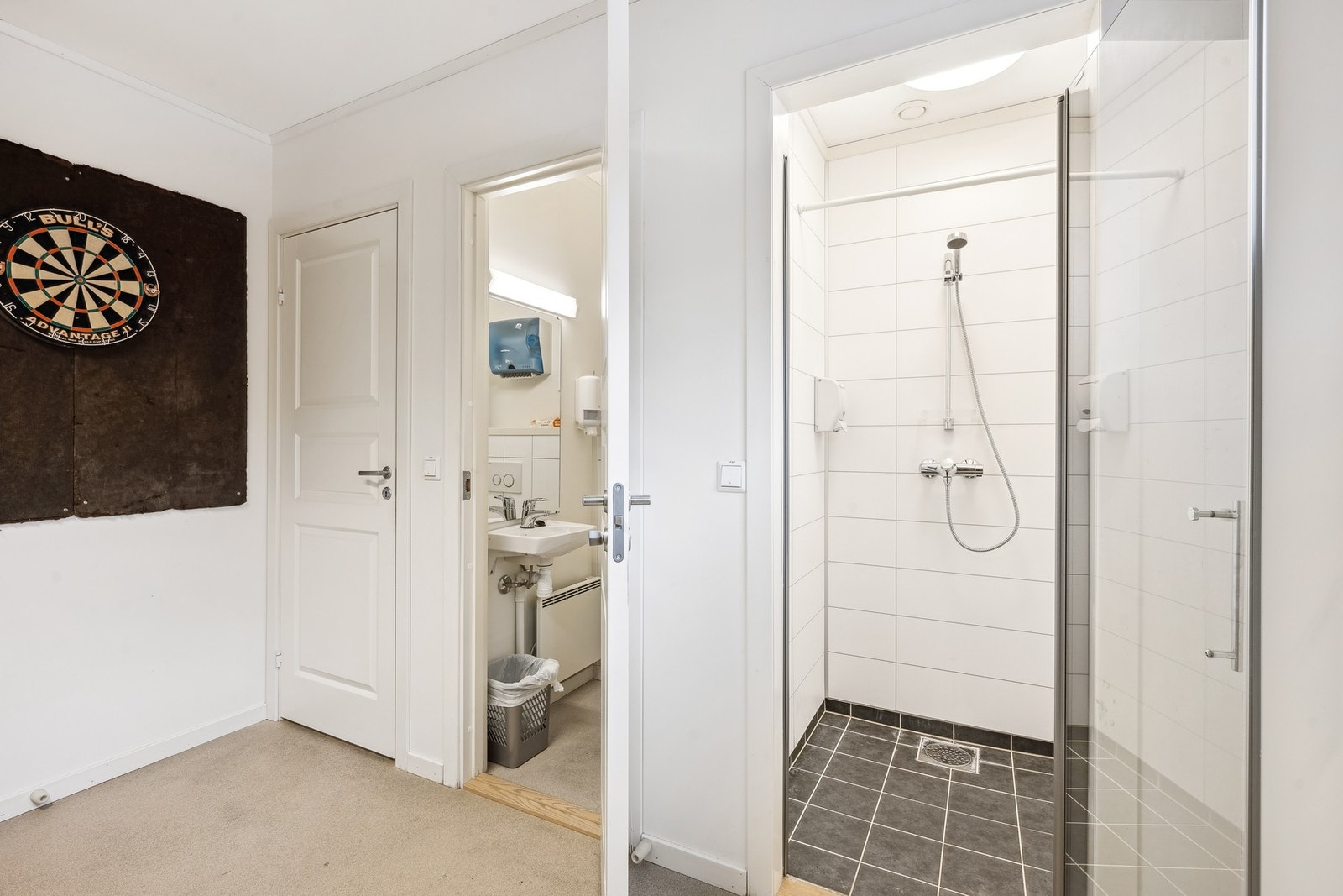 Garderobe Galleribilde