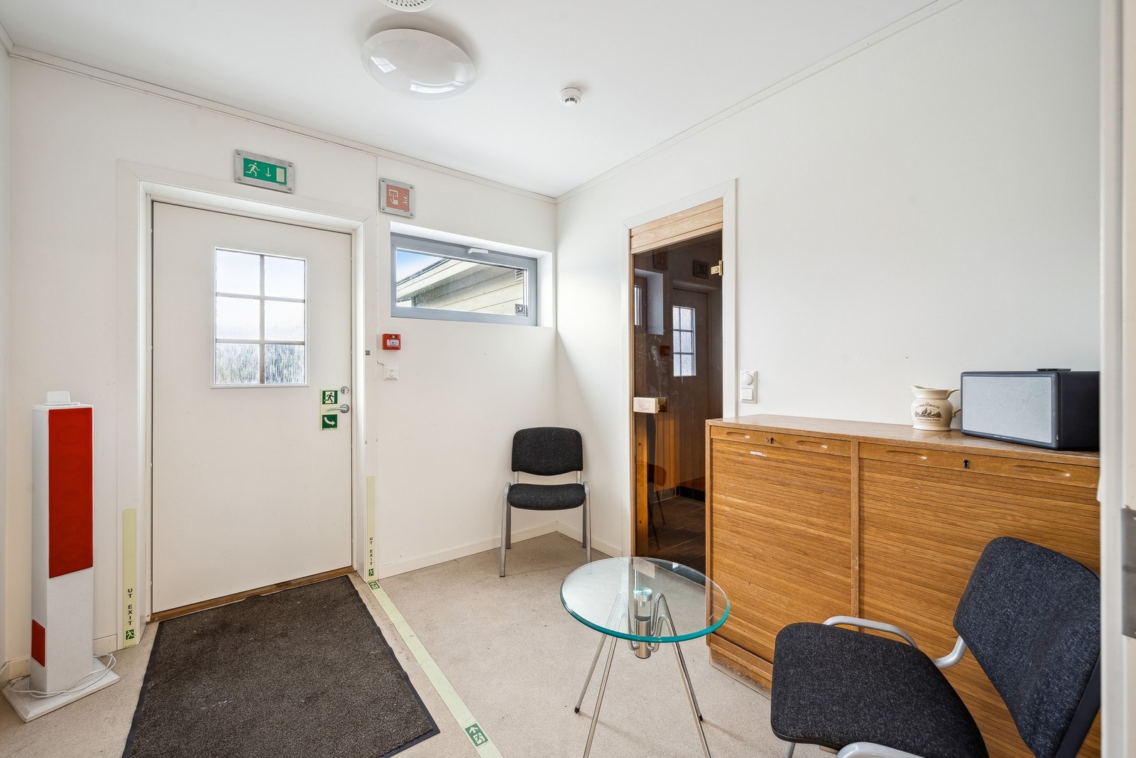 Personalinngang Galleribilde