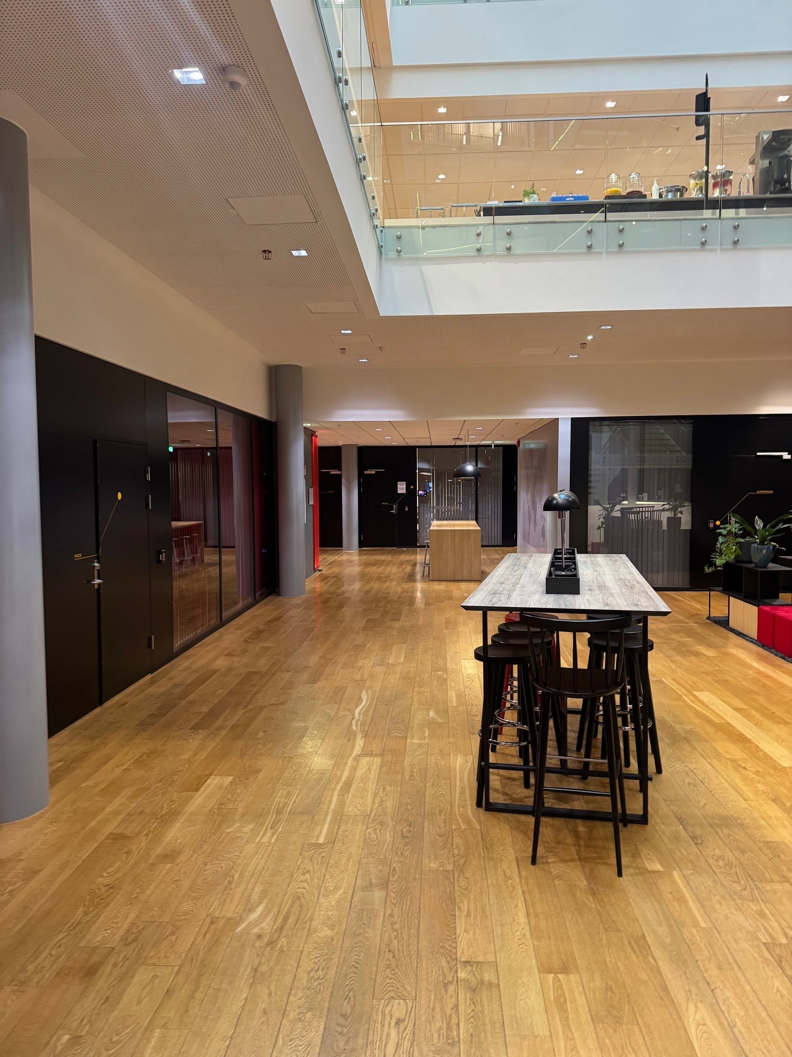 Lokalet er en del av Cirkul K – tilgang til flere møterom og kaffemaskin. Galleribilde