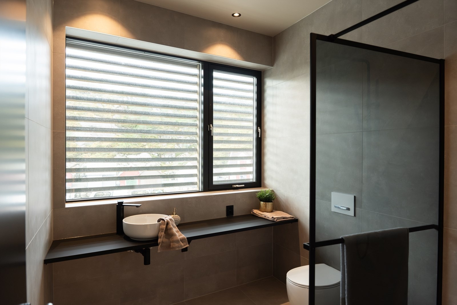 Lekkert bad i 3.etasje Galleribilde