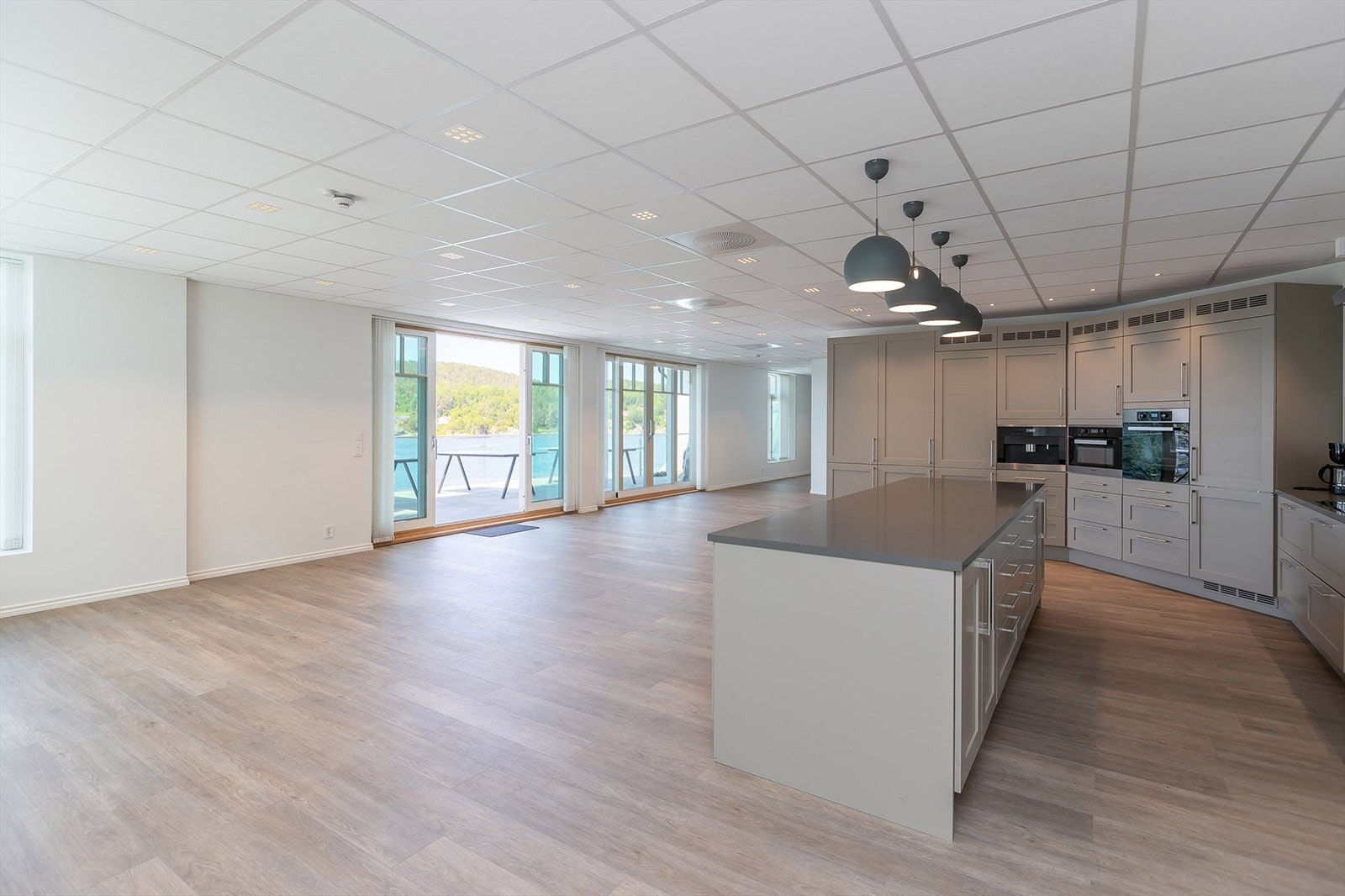 Kontordel midtre plan (2. etg.) Galleribilde