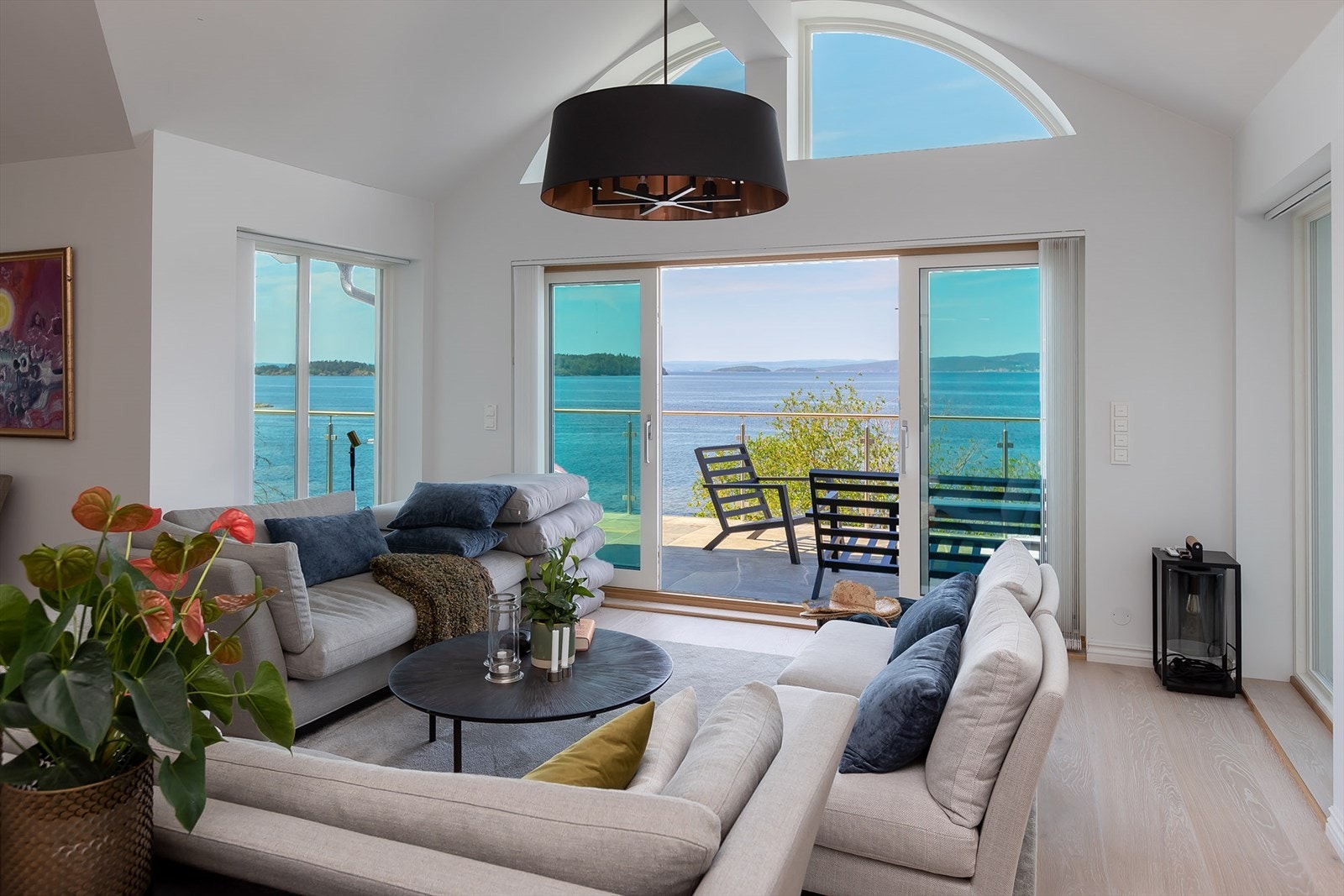 Stue leilighet med utgang
terrasse Galleribilde