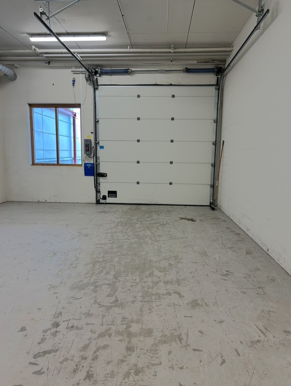 Innside port/ varemottak Galleribilde