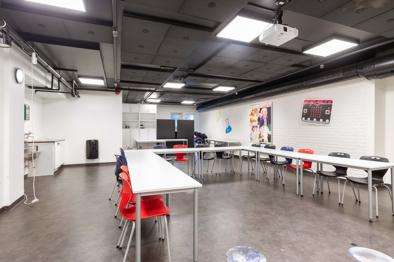 025_Kursrom.jpg Galleribilde